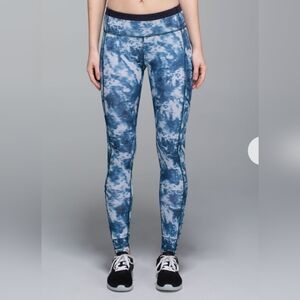 LULULEMON SPEED. TIGHT III-ALL FULL ON LUXTREME SEA SIDE SILVER FOX ALBERTA LAKE